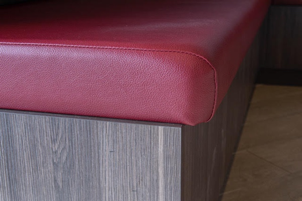 This stylish vinyl is durable and easy care